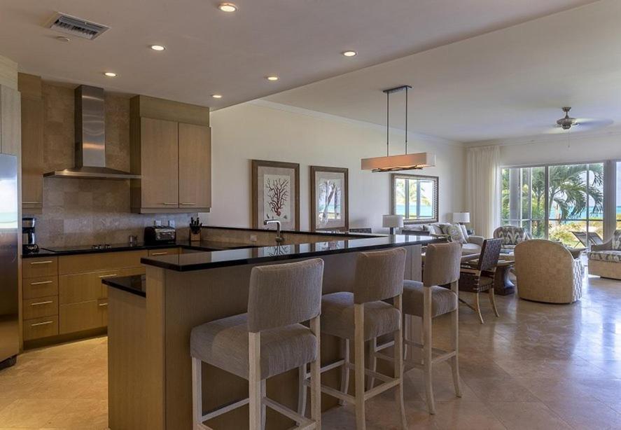 Three-Bedroom Suite - Ocean Front